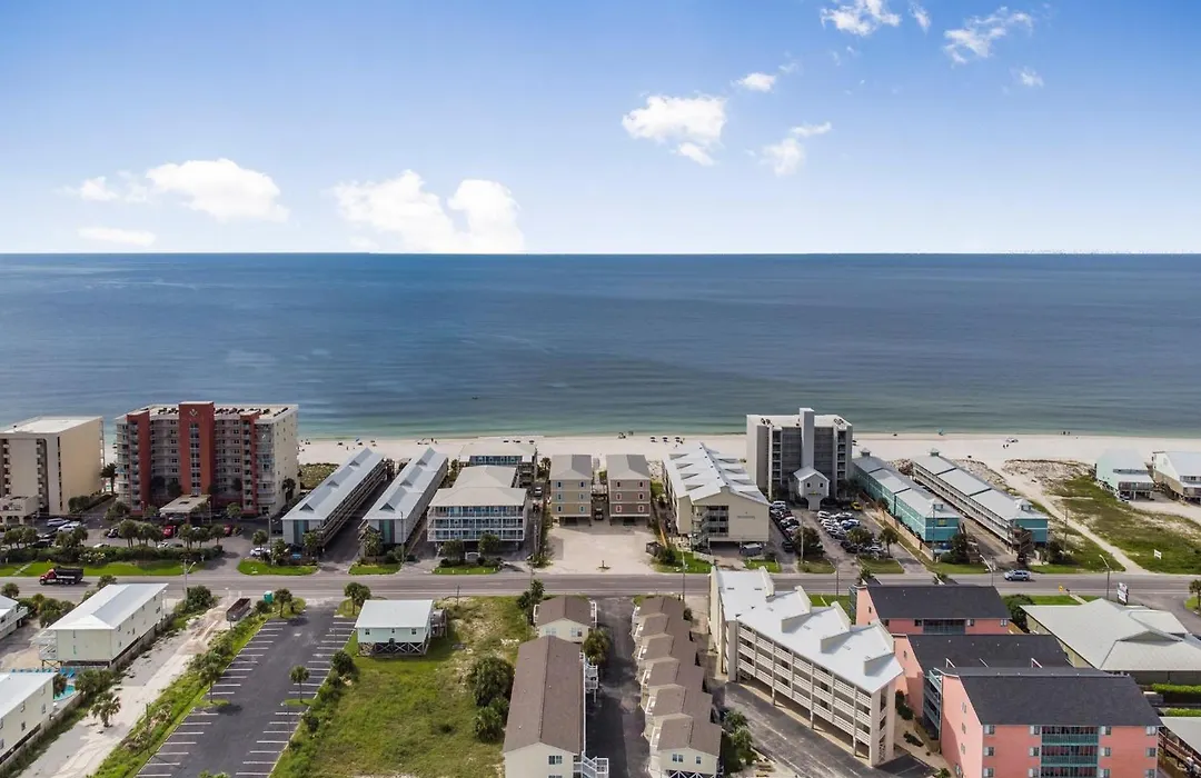 Sea & Sun 204 By Vacation Homes Collection-1